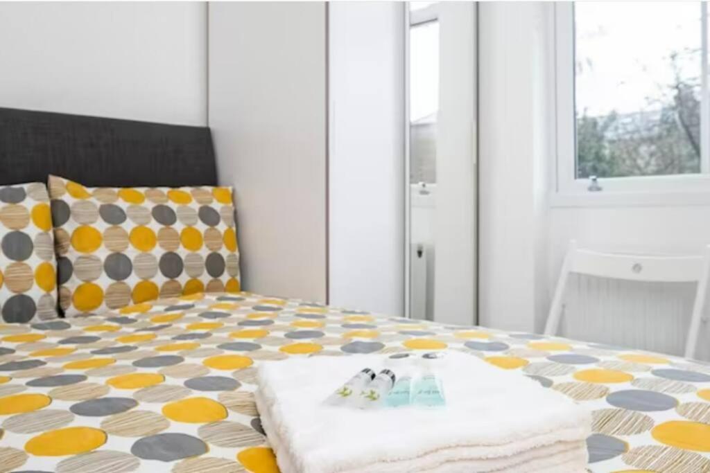 Boutique Modern Hotel Room For Two Near Tube And Bus Stations Londýn Exteriér fotografie