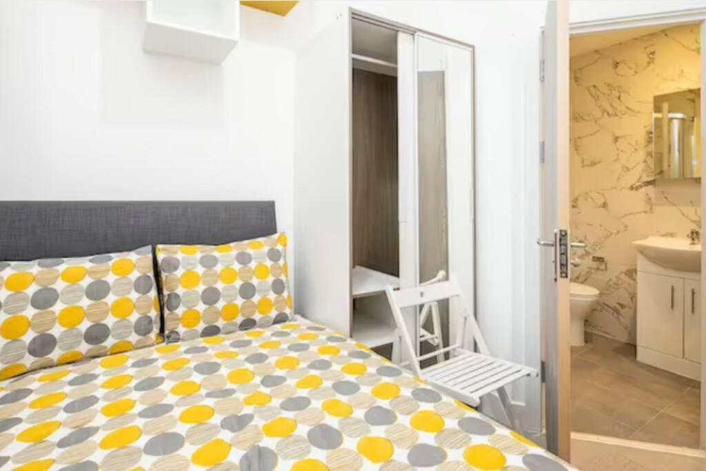 Boutique Modern Hotel Room For Two Near Tube And Bus Stations Londýn Exteriér fotografie
