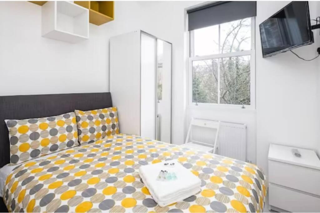 Boutique Modern Hotel Room For Two Near Tube And Bus Stations Londýn Exteriér fotografie